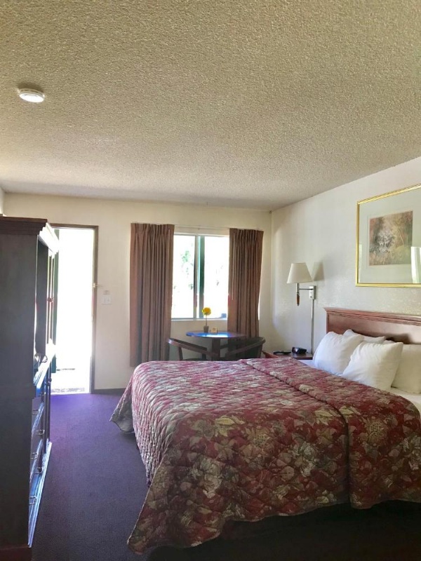 Penginapan Sungai image 15