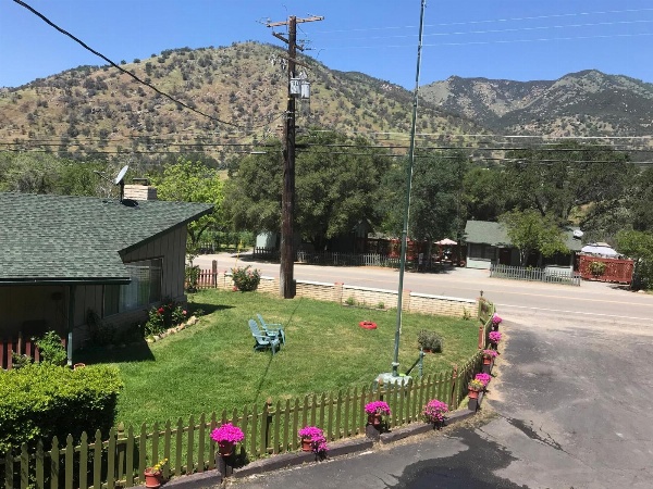 Penginapan Sungai image 4